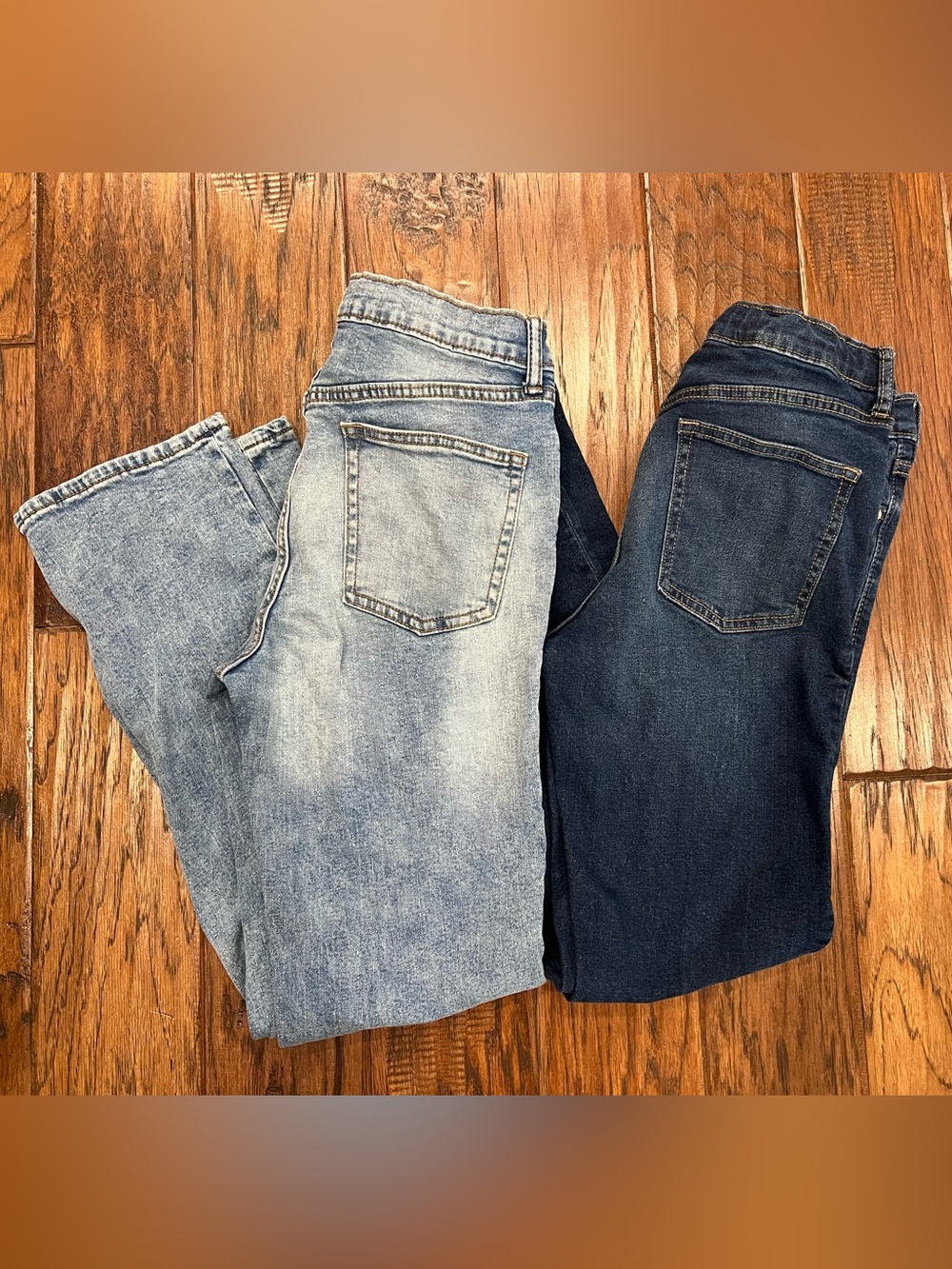 Old Navy Boy’s Straight Jeans - Light & Dark Wahes